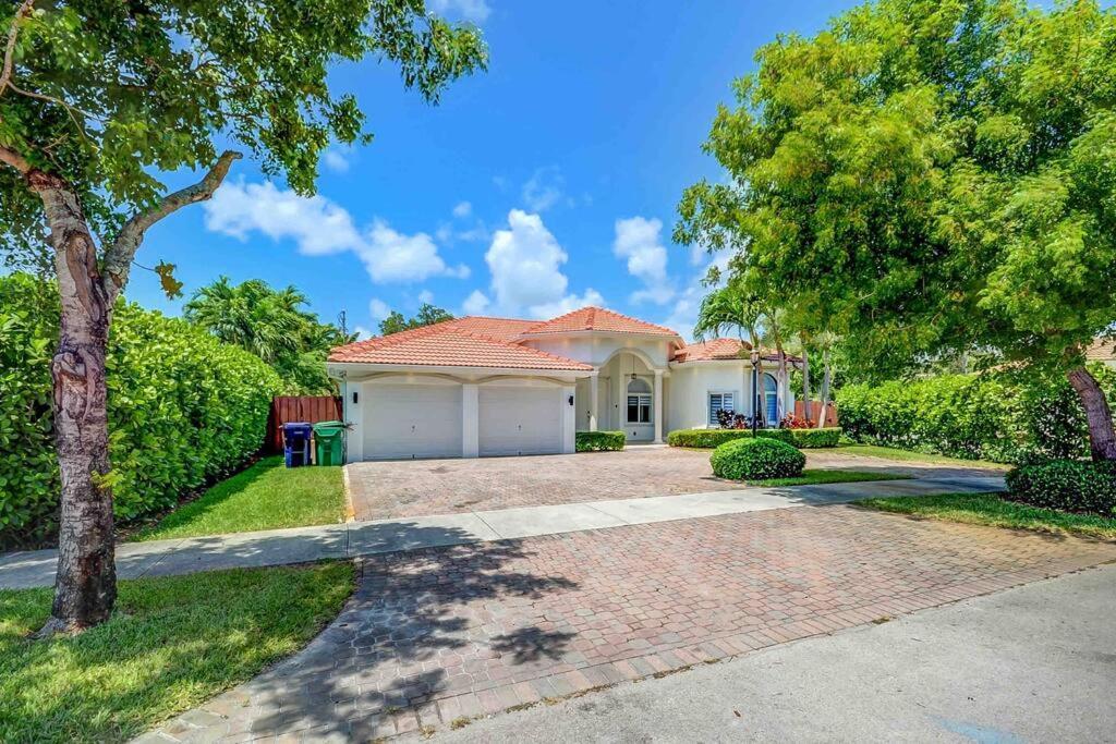 Miami 5Br Villa W Heated Pool, Games & Bbq L01 Cutler Bay Εξωτερικό φωτογραφία